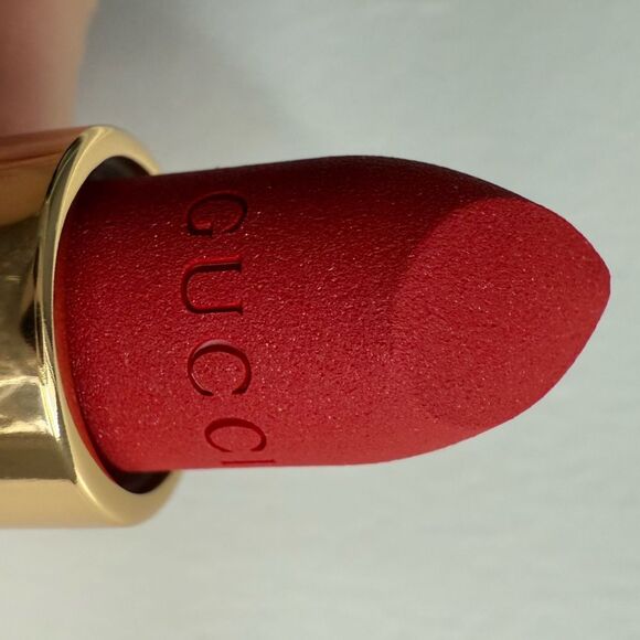 GUCCI GOLDIE RED 25 | THE RED THAT LOVES YOU BACK | MATTE - Picture 9 of 17
